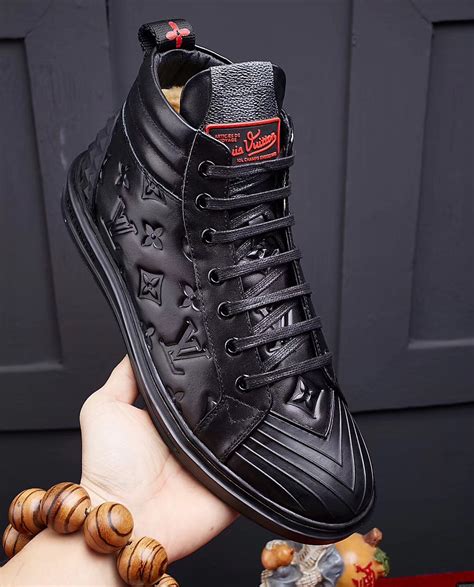 scarpe louis vuitton uomo 2009|louis vuitton sneakers.